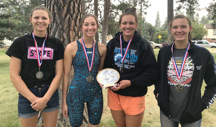 700--Girls-Swim-Team-IMG_6665.jpg